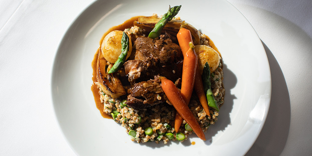 beardfoundation's tweet photo. This month’s Beard Box, a curated meal kit made possible by our sponsors including @MelissasProduce, was developed by #BeardHouseFellow Steve Gutierrez. Buy your kit now: https://t.co/QRgdwvbj3p #OpenForGood (📸: @ultraclay) https://t.co/DwYmSAaw6C