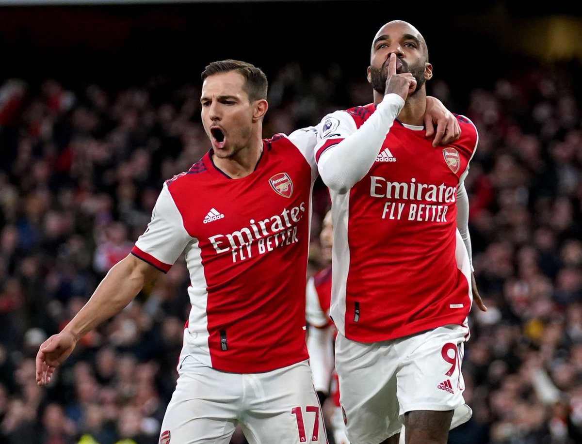 17nhsss's tweet photo. 冨安がセドリックに唯一劣っているとこは得点者に駆け寄る速さ。
#arsenal #アーセナル #冨安 https://t.co/vw3iI0LhtR