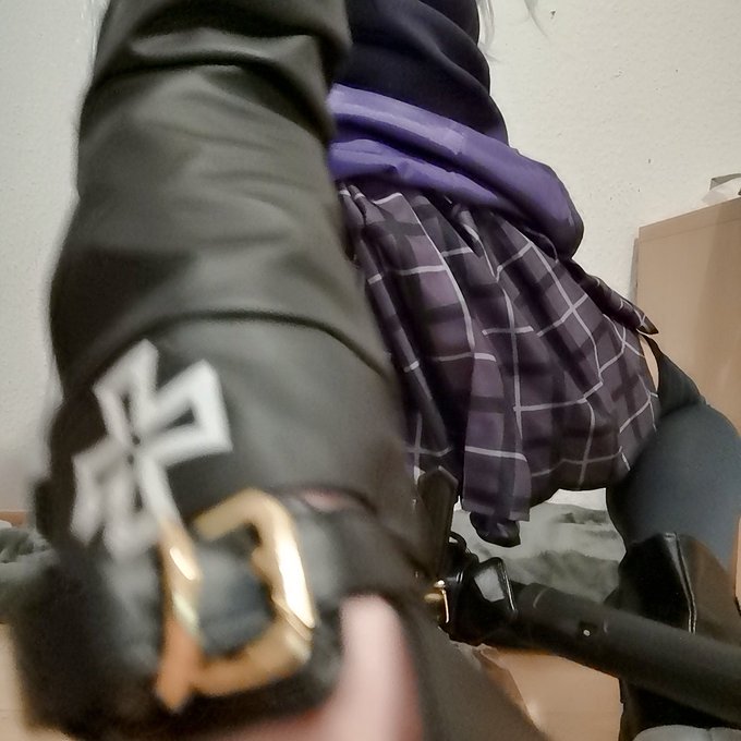 幕后花絮之以为是摄像模式结果是相机模式按下去的瞬间拍下的笨蛋416鹿岛 https://t.co/mhkGhtC0ns<a href="/tag/cosplay"class="tags"><span>#cosplay</span></a><a href="/tag/sissy"class="tags"><span>#sissy</span></a><a href="/tag/crossdresser"class="tags"><span>#crossdresser</span></a><a href="/tag/femboy"class="tags"><span>#femboy</span></a><a href="/tag/%E7%94%B7%E3%81%AE%E5%A8%98"class="tags"><span>#男の娘</span></a><a href="/tag/%E4%BC%AA%E5%A8%98"class="tags"><span>#伪娘</span></a>