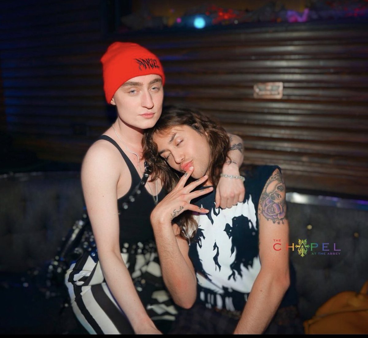 adoresparty_'s tweet photo. look at these two 💗💗 https://t.co/NWbTDtmbiB