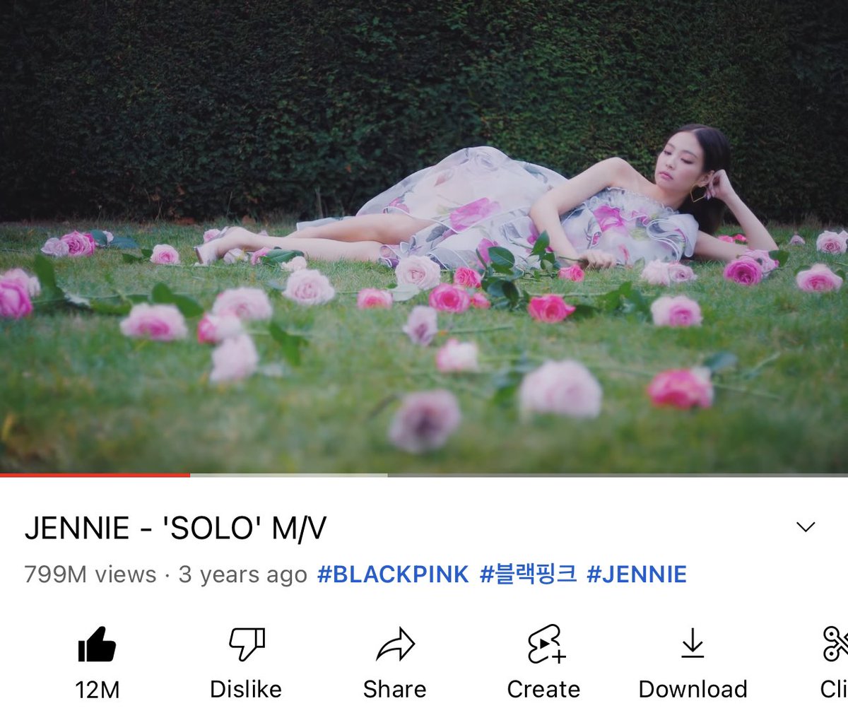 .<a href="/BLACKPINK/">BLACKPINKOFFICIAL</a> #JENNIE’s 'SOLO' M/V only needs 679,217 views to surpass 800M milestone on Youtube!

👉🏼 (youtu.be/b73BI9eUkjM)
#블랙핑크 #제니 #BLACKPINK