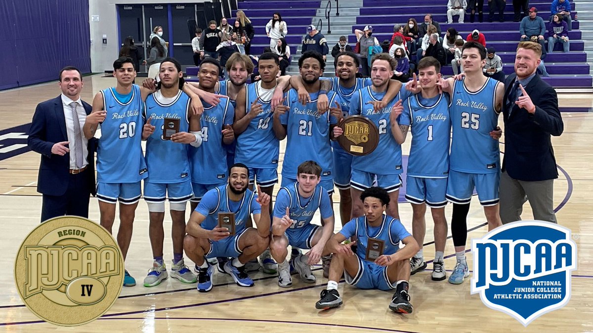 TylerBredehoeft's tweet photo. What a great season by this group of young men! Super proud of them! 
🔵24 Wins
🔵4 All Region Players;Co-Region POY
🔵Region IV Champions 🥇
🔵Great Lakes District Champs 🥇
🔵National Tournament🥉Place Finish
🔵2 National All Tournament Players
#RockOn🦅 https://t.co/pjOHDCBDyJ