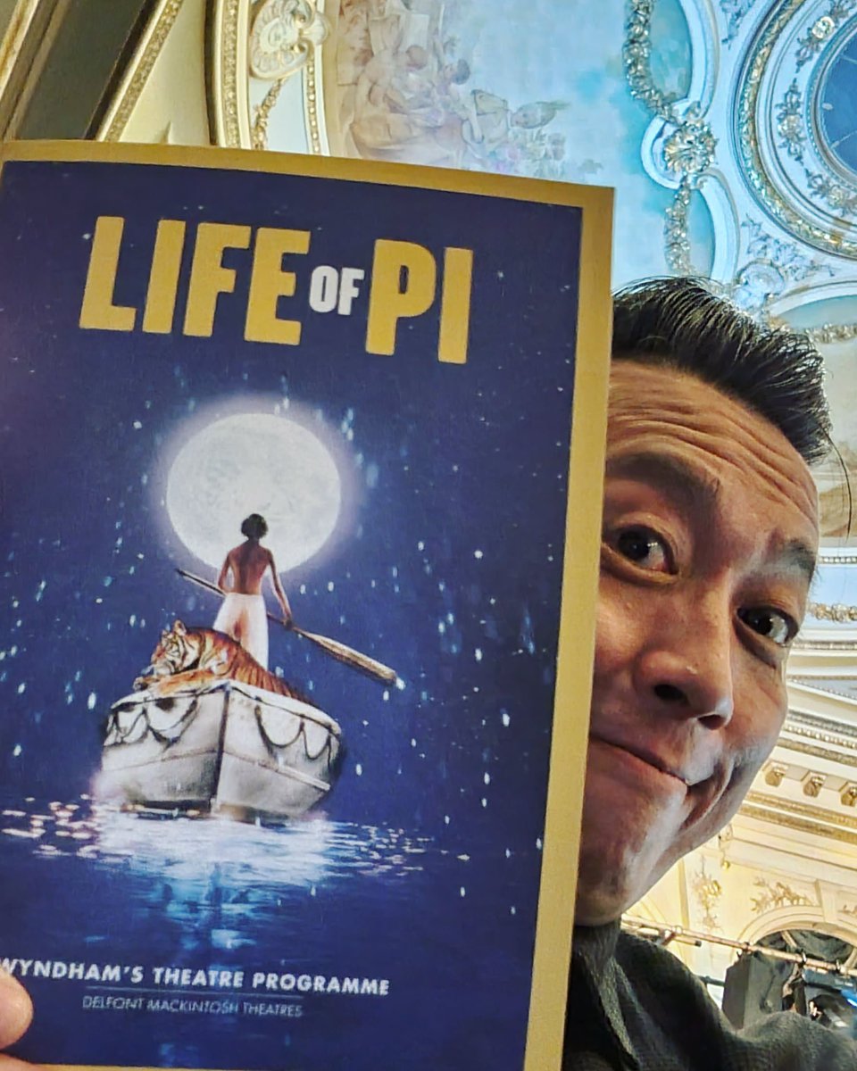 KokHwaLie's tweet photo. Life of Pi! What a fantastic show! Congrats all involved! #lifeofpi #wyndhamstheatre #london #westend #theatre #theater #lifeofpiplay #lifeofpiwestend #londonwestend @LifeOfPiWestEnd @DMTWestEnd https://t.co/gzUWJog5jQ