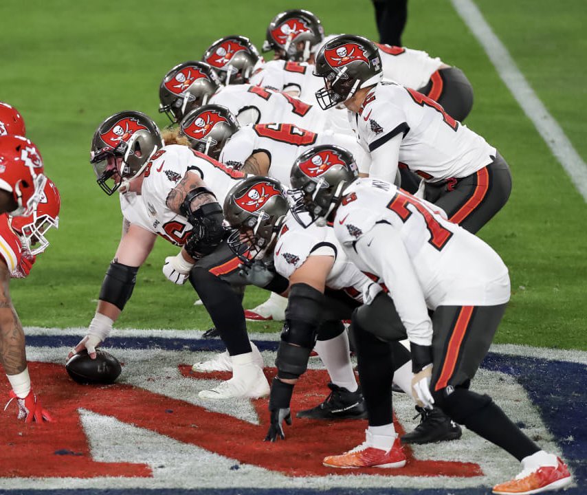 Coach Nate Leonard, M.Ed. (@coachleonardtx) on Twitter photo There's not a closer position group in all sports than the Offensive Line!
#OLineBroLine There's not a closer position group in all sports than the Offensive Line!
#OLineBroLine