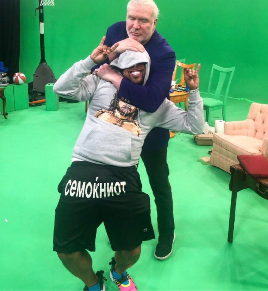 WESTSIDEGUNN's tweet photo. Love u brother!!! Everytime I throw up a 🤘🏽🤘🏽🤘🏽 it’s for u the greatest to ever do it 🥲💔 #theBADGUY SCOTT HALL #LEGEND #HALL https://t.co/3hEAj0ZXfH