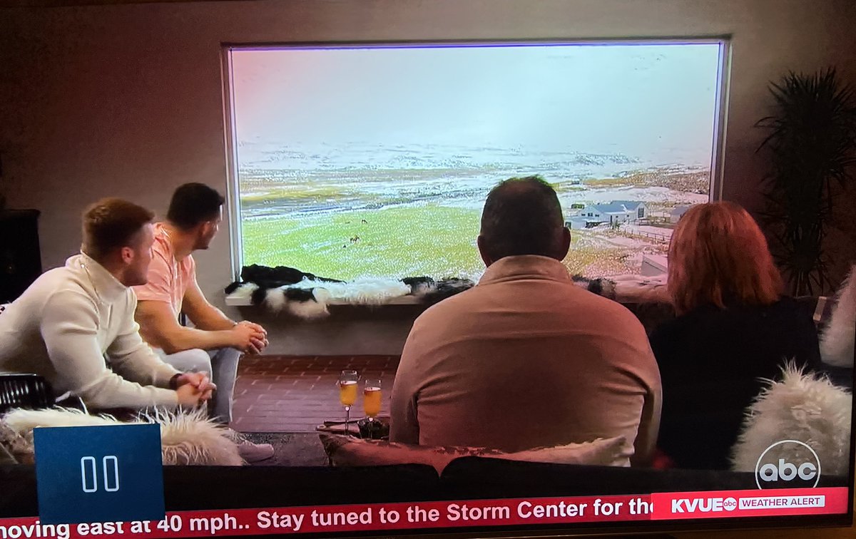 Is Clayton’s family looking out a window or at a tv? 😂 #TheBachelor