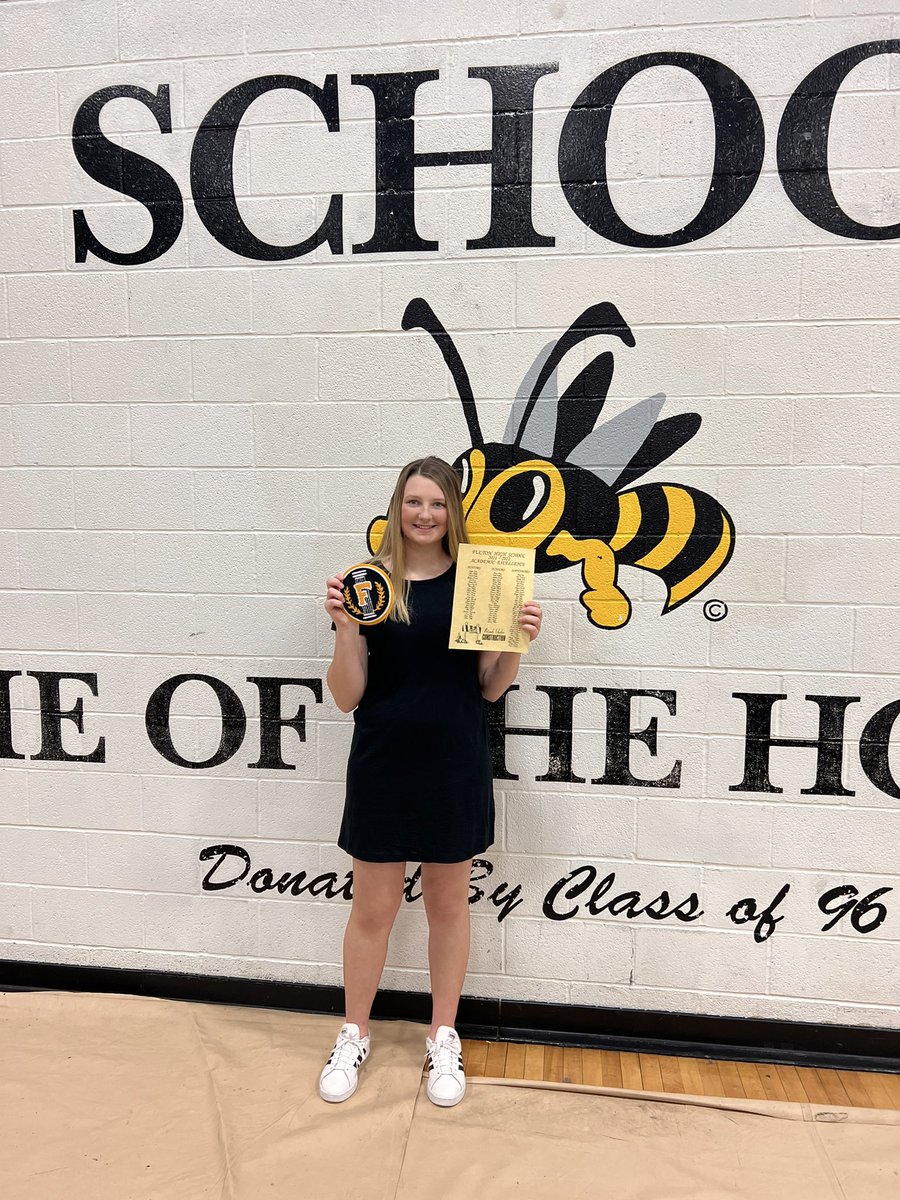 Congratulations to Madison Plybon who was one of the 82 Fulton High School students recognized for their outstanding academics tonight. Way to represent, Madi!