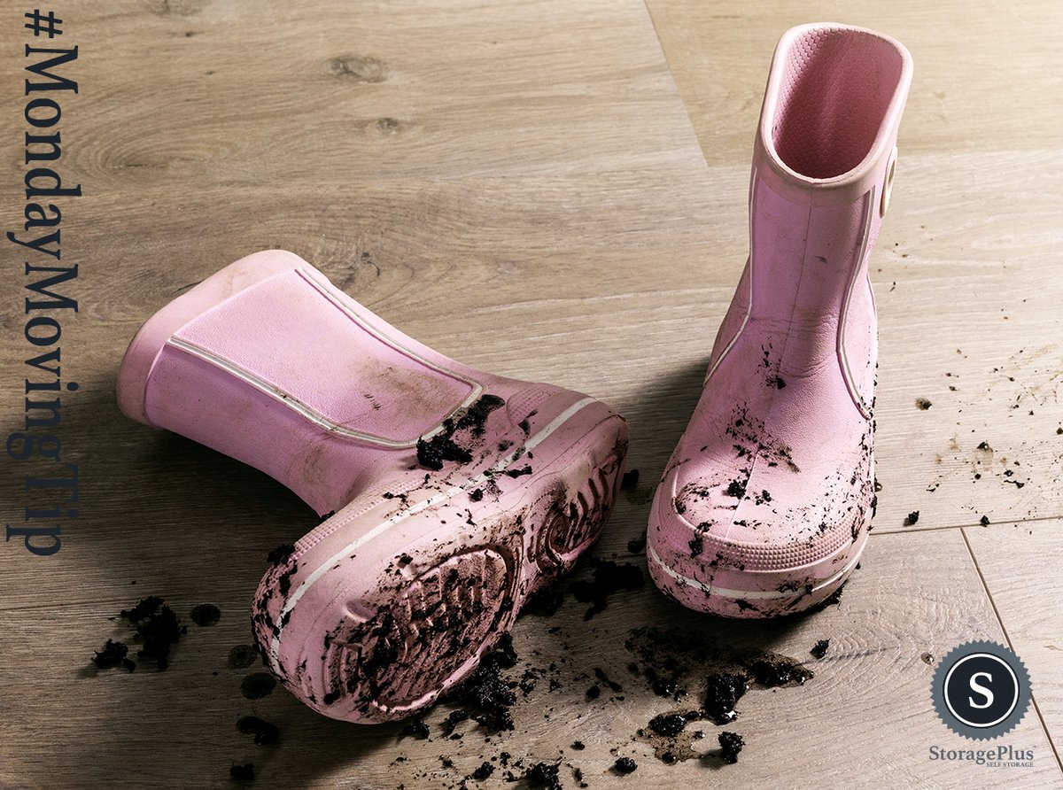 StoragePlusCorp's tweet image. #MondayMovingTip: Leave the mud outside. Investing in a roll of plastic sheeting, taping down garbage bags, or even reusing mattress bags in high traffic areas will save your floors and quickly cleans up when the loading/unloading is over.