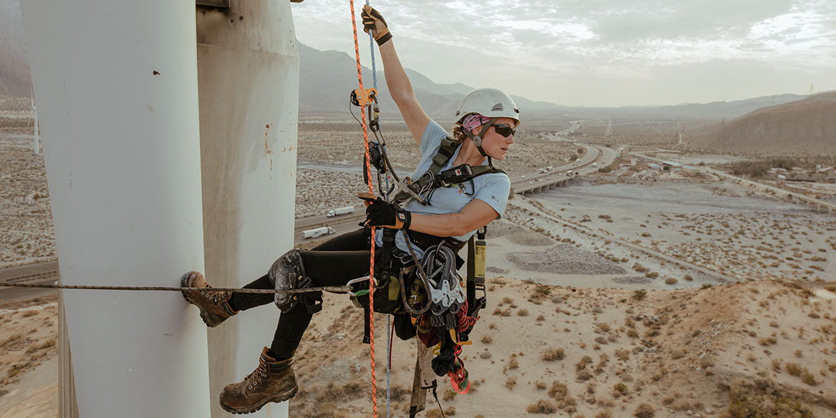 Carhartt's tweet photo. Our new #CarharttWomen Force #worktees are made for any job, keeping you cool when temps heat up, and fabric that stretches and moves with you: https://t.co/7ZZ4Fmrheo

Location: Whitewater Turbines, Whitewater, CA https://t.co/wi5mMdqXQb