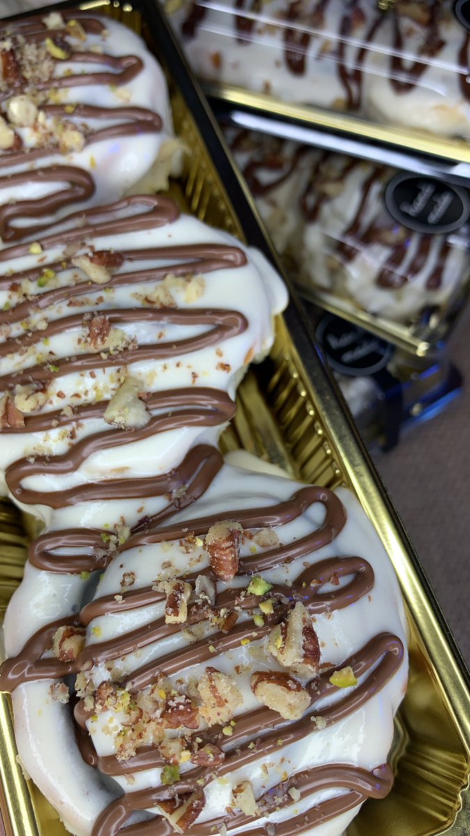 REDA_1108's tweet photo. @iiivll__ مشروعي طبخ (جده) 
اكثر طلب يجيني ع السنابون وورق العنب 🤤🤍🤍 https://t.co/CleLD52Nhp