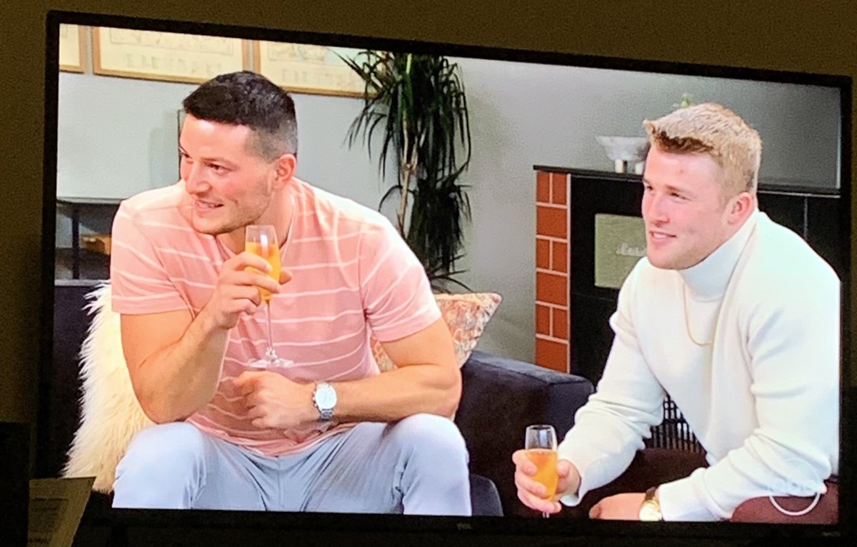 conktara's tweet photo. @ teddi spill the tea girl #TheBachelor #TheBachelorABC https://t.co/H3I5K1rag7