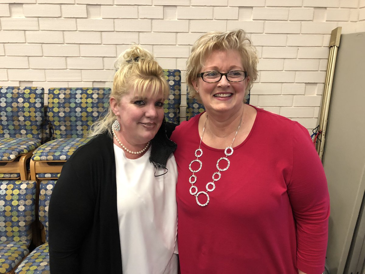 lakemyra's tweet photo. Thanks for honoring and celebrating our Ms Nicki   @WendellNC  &amp; @WendellMayor! She shows her 💚💙 for our Otters everyday! https://t.co/SJUvx7BGjc