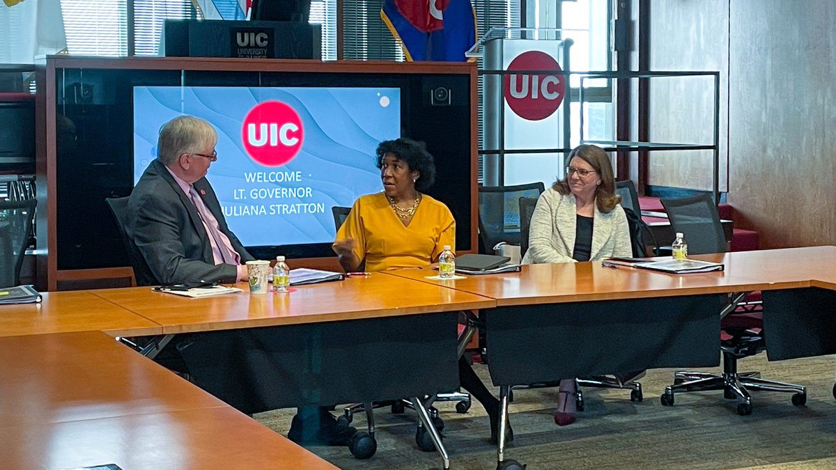 Lt. Governor Juliana Stratton (@ltgovstratton) on Twitter photo Thank you 🙌🏾, <a href="/thisisUIC/">University of Illinois Chicago</a> Chancellor Amiridis, for kicking off my <a href="/UIC_CollegeofEd/">UIC College of Education</a> Tour!
From providing students with hotspots and computers to hiring more faculty of color on tenure tracks, your work has championed access in #HigherEd for the last 7 years. #EduTwitter Thank you 🙌🏾, <a href="/thisisUIC/">University of Illinois Chicago</a> Chancellor Amiridis, for kicking off my <a href="/UIC_CollegeofEd/">UIC College of Education</a> Tour!
From providing students with hotspots and computers to hiring more faculty of color on tenure tracks, your work has championed access in #HigherEd for the last 7 years. #EduTwitter