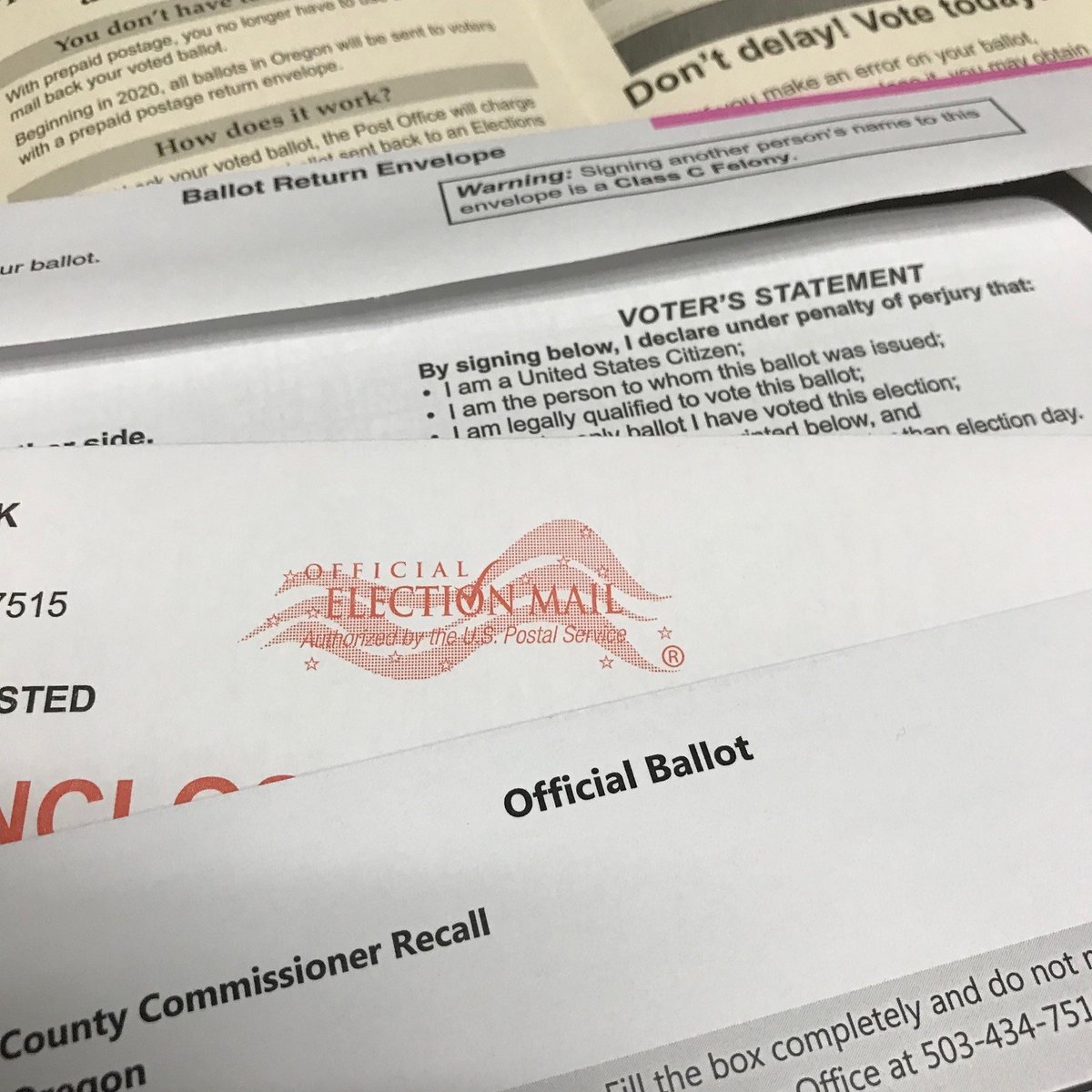Yamhill County Voters, we need your entire ballot.  Your ballot does not have a "stub".  Do not rip apart your ballot!!  If we do not receive your entire ballot we may not be able to count your vote!