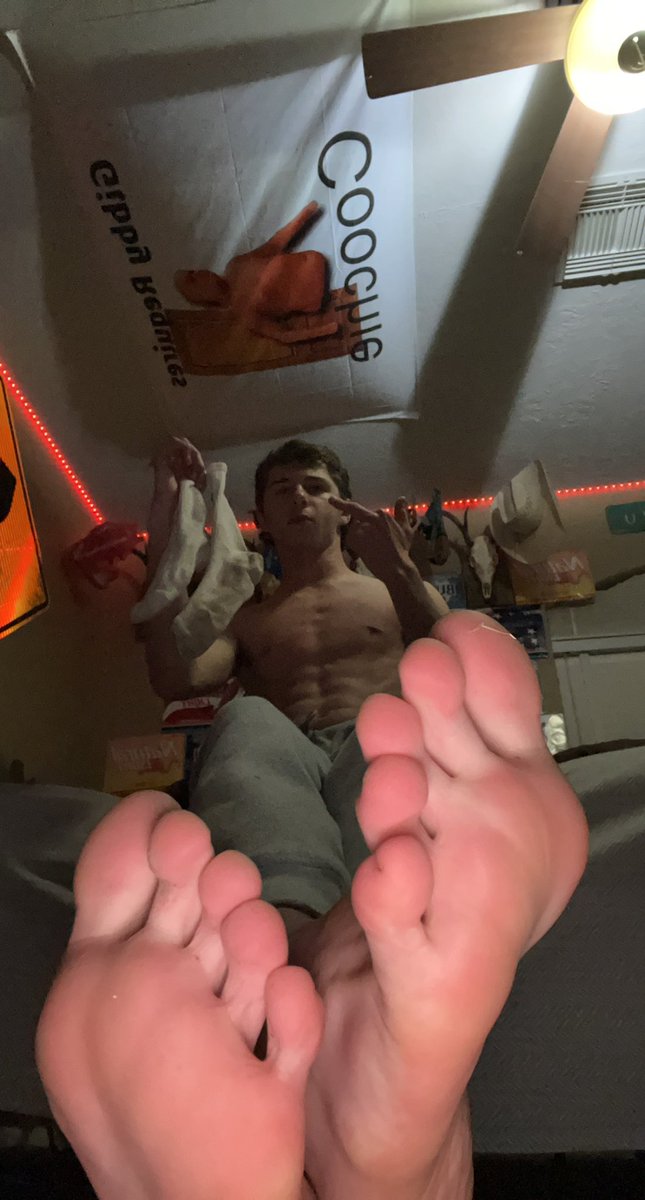 MasterBrian1's tweet photo. back and better😈 doing drains and customs all night come serve master🐷 #findom #cashslave @PromoRTpig @rt_slave_ma @rt_feet @RT4Masters @master_updates @mastermikehawk @CockyStr8boyz @BestFootMasters @MasterJockPromo @varsityjox @RT4Kings https://t.co/9GPBrtOBUG