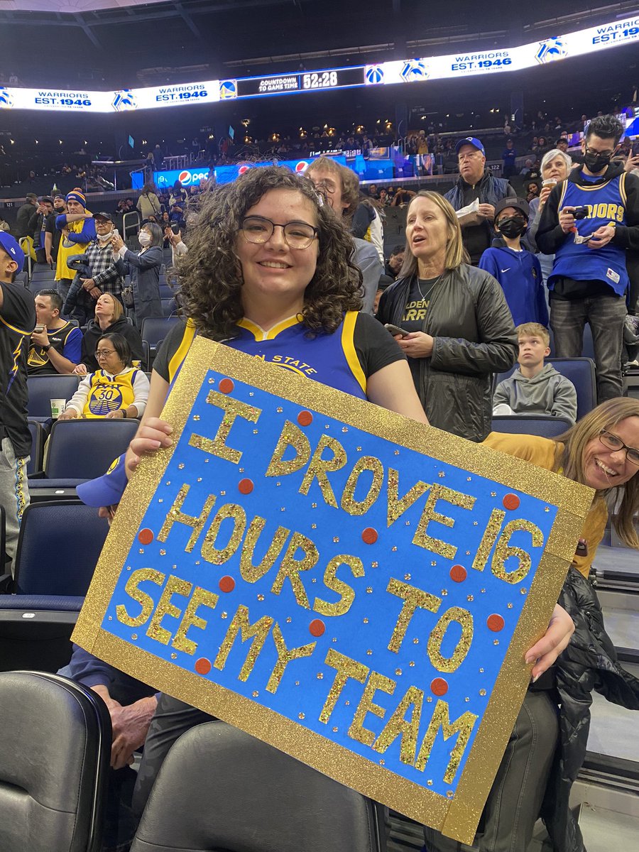 KylenMills's tweet photo. #Dubnation show Julia some love! She drove from Vancouver to see the Warriors play. She’s been a fan of the team her whole life but has never seen them in person. Julia was supposed to come for her high school grad but it got cancelled due to COVID. Love the passion! @kron4news https://t.co/ZAwpdPhFf3
