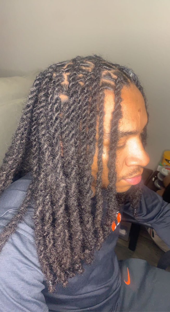 Kanae_Patricia's tweet photo. Late evening client #DallasStylist #Locs #Twist #StylesxKP 🌹💚 DM for booking https://t.co/TABC5vXgh1