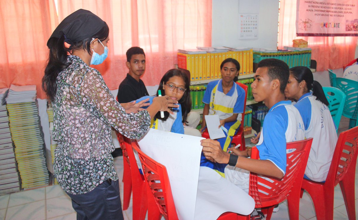 CepadL's tweet image. Welcome to our Class. in this week we meet again students from Sao Pedro Comoro &amp;amp; SACROJES Becora. the students very happy participated in Integrity Reflection Session, Good Governance Program Implemented by CEPAD &amp;amp; Financed by @Misereor #Integrity