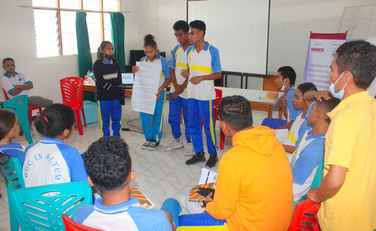 CepadL's tweet image. Welcome to our Class. in this week we meet again students from Sao Pedro Comoro &amp;amp; SACROJES Becora. the students very happy participated in Integrity Reflection Session, Good Governance Program Implemented by CEPAD &amp;amp; Financed by @Misereor #Integrity