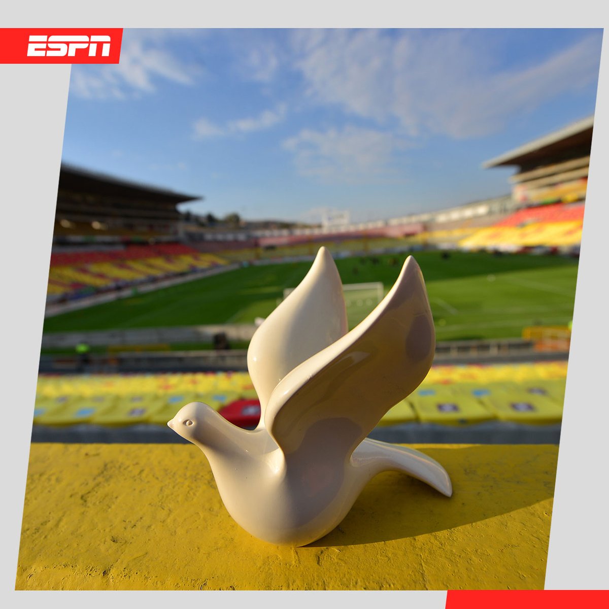 ESPNmx's tweet photo. #OFICIAL 🚨

El partido entre Querétaro y Atlético de San Luis, programado para este jueves 17 de marzo, se disputará en el estadio Morelos, de Morelia, Michoacán 🏟

https://t.co/mWkjn52prQ https://t.co/KztD9815JA