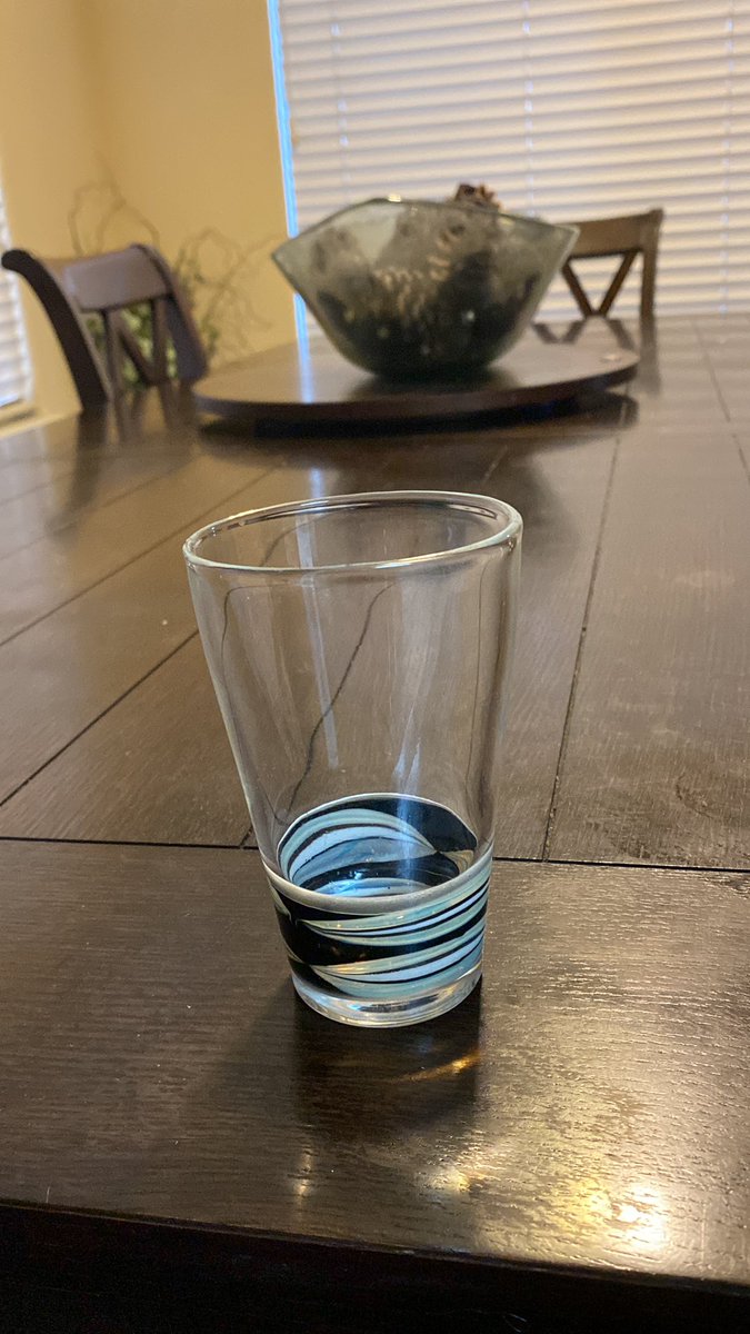 Elguapoglass's tweet photo. It’s the simple things… a lot of work went into this cup and that’s why every sip is so satisfying. #makecups #haveasip #glassworker #Elguapoglass https://t.co/rnTr8XgPkc