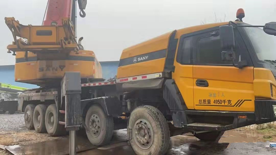 Jessica99854409's tweet image. Have a look with this year 2013 big #crane, the max lifting capacity could reach 100T. Anybody intrested?

#imachine,your #usedmachine parterner.
#truckcrane #usedcrane #usedtruckcrane #100Tcrane #marineequipment #containerhanding #Sanymarine #sany