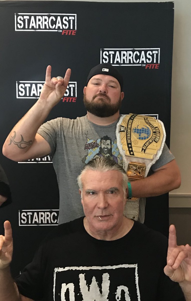 BruiserBarker's tweet photo. This was from the first Starrcast in Chicago. Very nice and appreciated all the fans there to see him, loved my shirt. One of the best bad guys there was, RIP. https://t.co/3KwadGFNZT