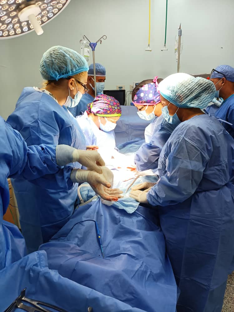 Odalis59174211's tweet photo. Brigada médica cubana del hospital Hugo Chávez Frías del vigía Mérida Venezuela
Desde el año 1959 hasta el presente compartiendo lo que tenemos, llevando esperanza y salud a millones de agradecidos. #CubaViveEnSuHistoria #HéroesDeLaSalud @cubacooperaven @MINSAPCuba @japortalmir https://t.co/kTw5PgoQix