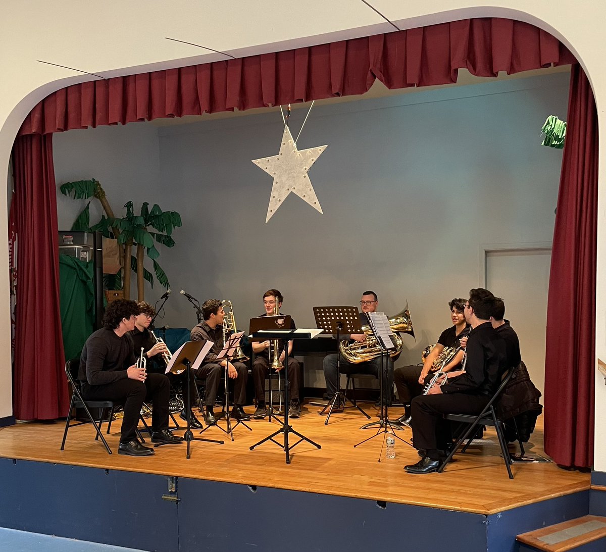 We had a blast performing for the community at “Second Sunday” this weekend! Thank you Sea Cliff Arts Council for having us!!