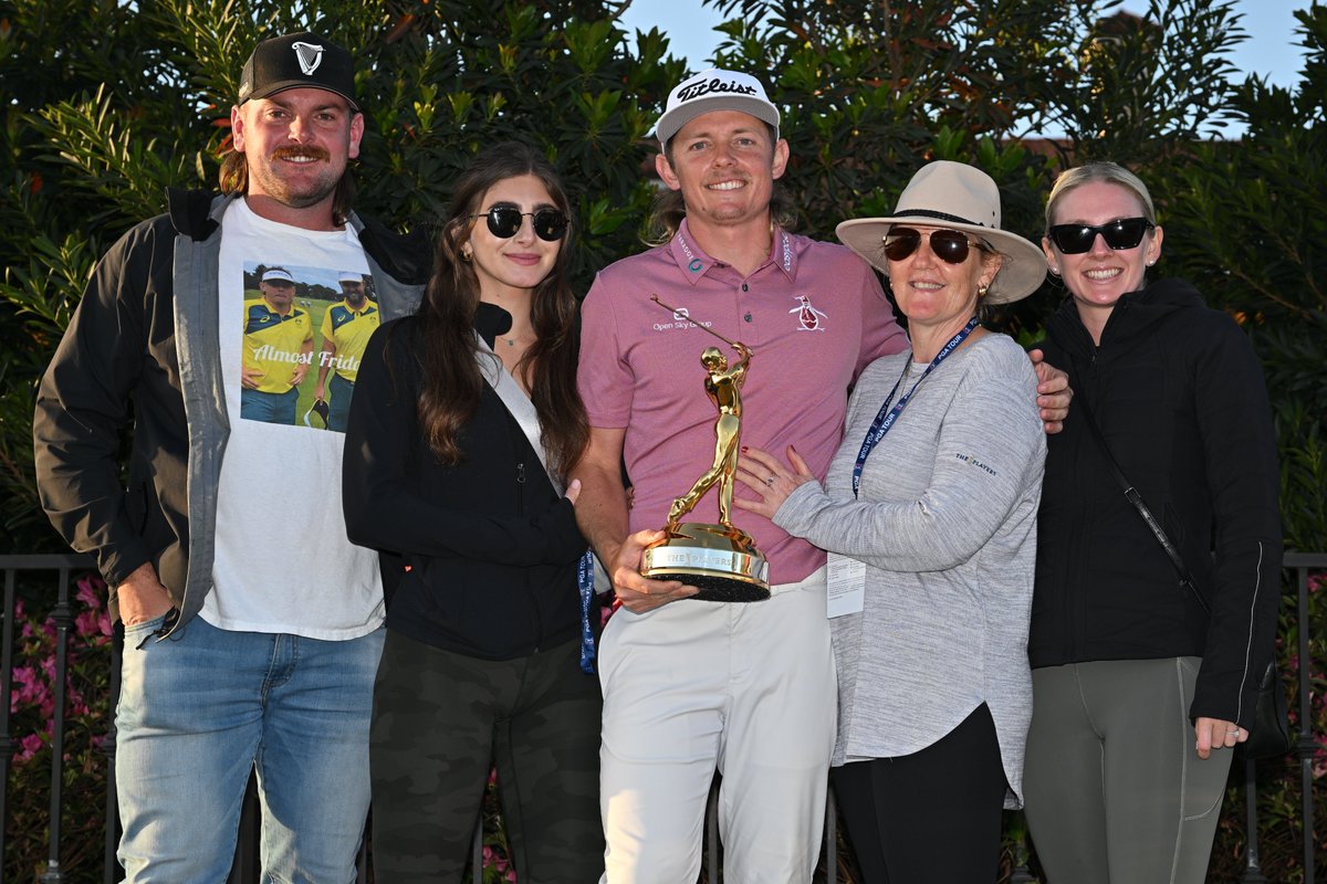 PGATOUR's tweet photo. The best reunion. https://t.co/8BllfijSyG