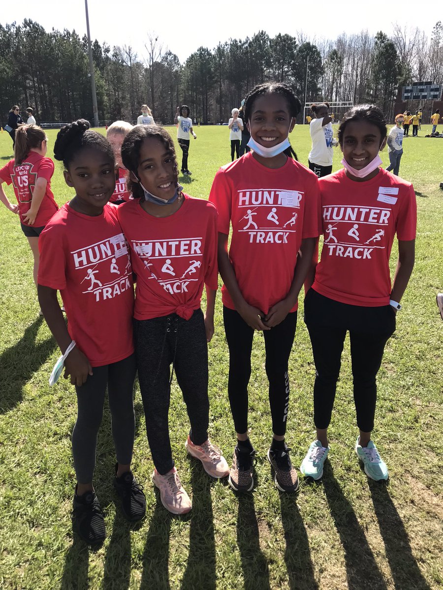 HunterPrincipal's tweet photo. Our Hunter Stars competed in the track meet at SE Raleigh High School today! @CentralWCPSS @WCPSS @wcpssmagnets #Rise #Shine #Soar #Run 🌟 https://t.co/pAJ9uFDH6N