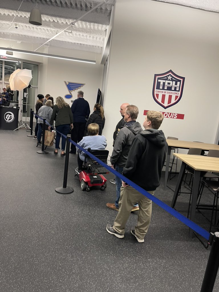 Current line status! Clearly this thing still works! #BluesCupTracker 2022 Edition