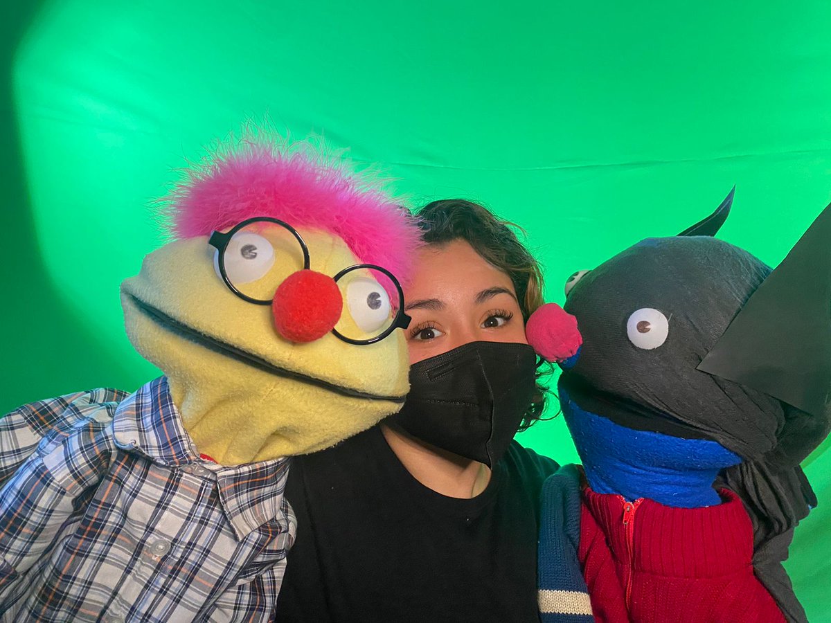 JoelVences's tweet photo. Today was afternoon dedicated at the social media content. Enjoy it!

Hoy fue tarde de producir contenido para redes. ¡Que lo disfruten!

 #teatro #titerevivo #tijuana #tijuanamexico #titerevivotv #titeresymarionetas #títeres #titeres #puppet #mujer #actriz #socialmedia #fun https://t.co/VhT0tCbGXO