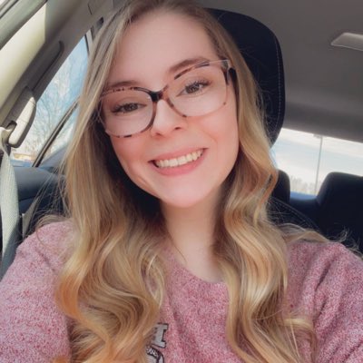 kaitlineakes's tweet photo. #NewProfilePic https://t.co/noxfW4XNzR