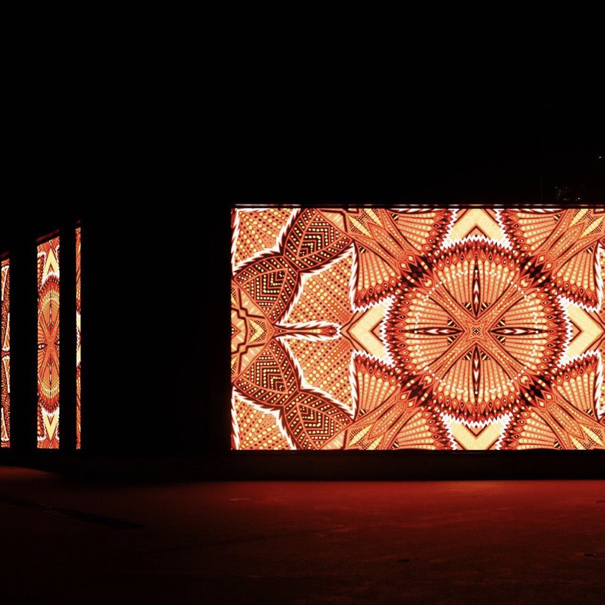 LeahBarclay's tweet image. Beeyali is currently screening at @AdelaideFesCent w/ @IlluminateAdl and @__ANAT (closes this weekend).

The work wraps around the building and can be seen from anywhere outside, so check it out if you're in Adelaide this week 😊

anat.org.au/program/new-li…