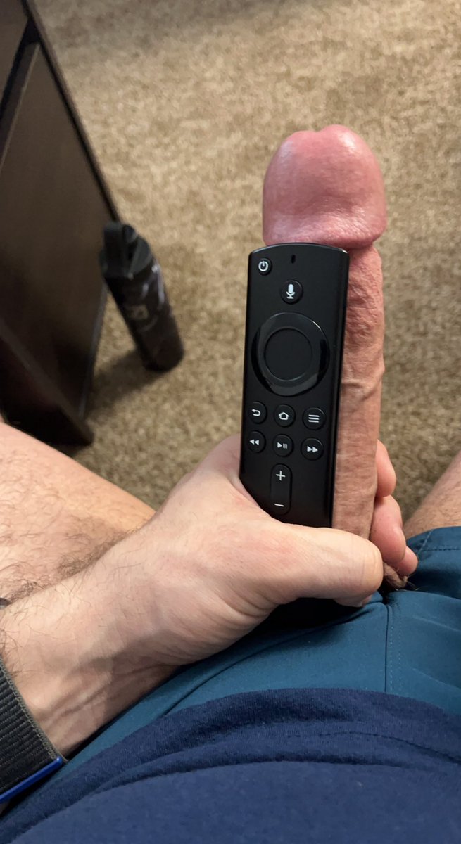 Got bored and started comparing my dick to random things around the room. 😊🤷🏻‍♂️ <a href="/KeenanLeeCarson/">𝕂𝕖𝕖𝕟𝕒𝕟 ℂ𝕒𝕣𝕤𝕠𝕟</a> #Bigdickalert