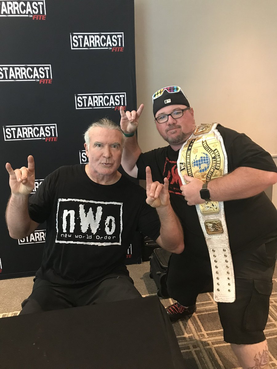 Tweedeater's tweet photo. @BruiserBarker Insanely nice. Took the time to chat with everyone in line. Rest in power Brotha! #ScottHall https://t.co/iVxV4gQN8p