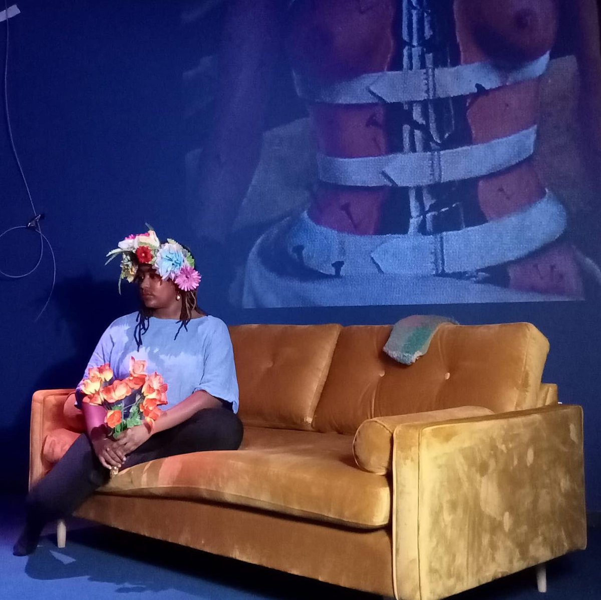 thejellyReading's tweet photo. Thanks Matt Hulse for leading our session at @Rdng_bsct_fctry with model, Shareece, inspired by Ali Ray's recent film about Frida Kahlo.
Next session is Mon 11 April 6.30pm to 8.30pm. Book via https://t.co/sQoIn2Re59 
#readingbiscuitfactory #fridakahlo #aliray #lifedrawing #rdguk https://t.co/Etu8yXYBv5