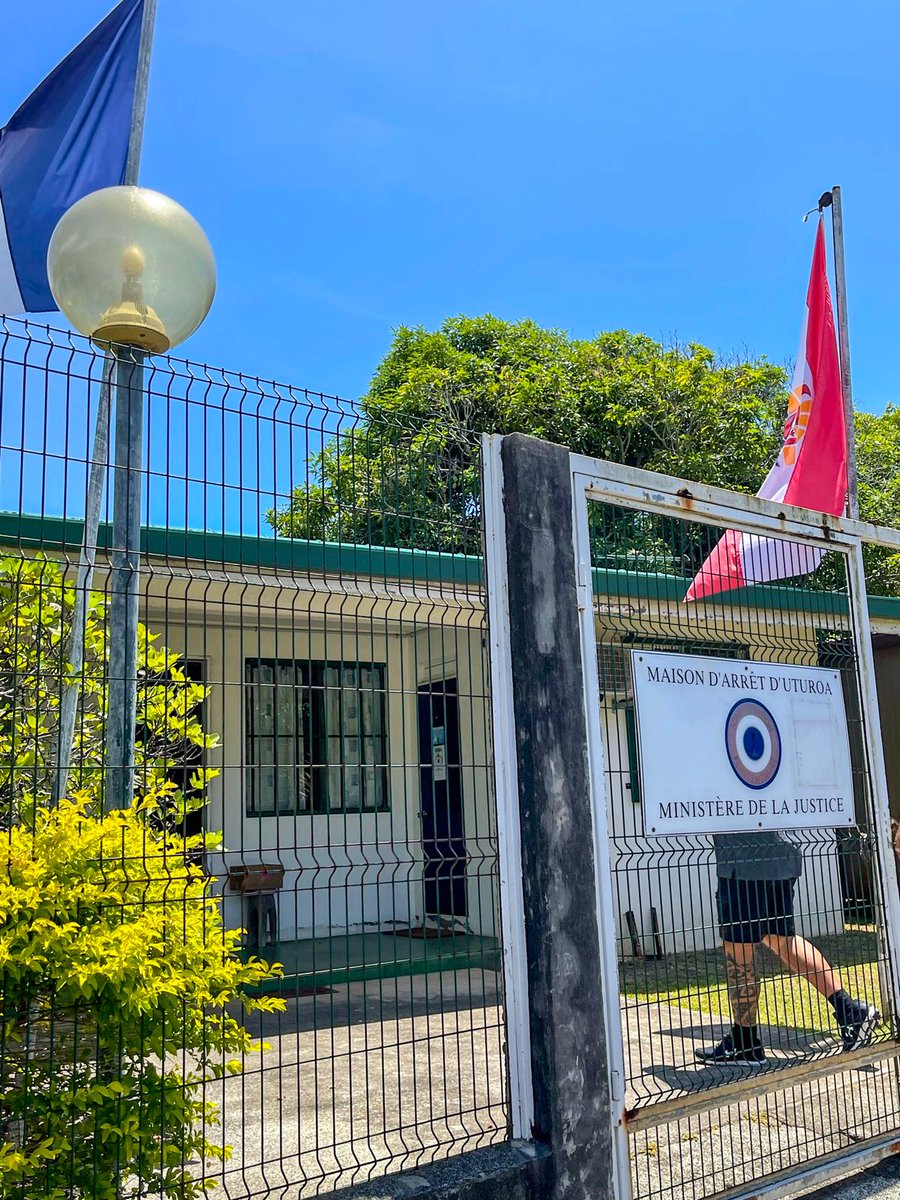 SyndFoJustice's tweet photo. @ManuBaudinFO Secrétaire Général du @SyndFoJustice est en visite ce jour à la prison d'#Uturoa en Polynésie française. Merci aux collègues pour leur accueil. https://t.co/AerJspxKXo