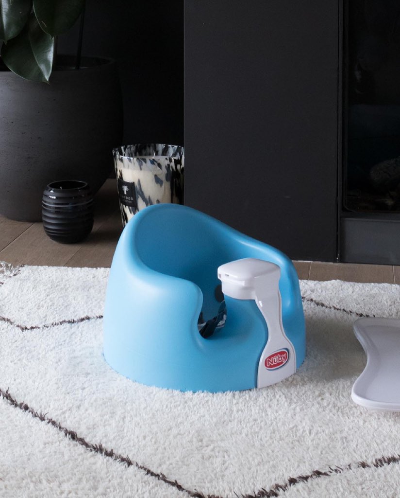 ¡Nuestro asiento además tiene una bandeja que hace de mesita! 🤩 
¿Tienes curiosidad por saber más sobre nuestro asiento? Puedes preguntarnos o encontrar más info en nuestra web
#nuby #nûby #asientoparabebe #bumboseat #onthego #mealtime #playtime #basicosparaelbebe #basicosdebebe