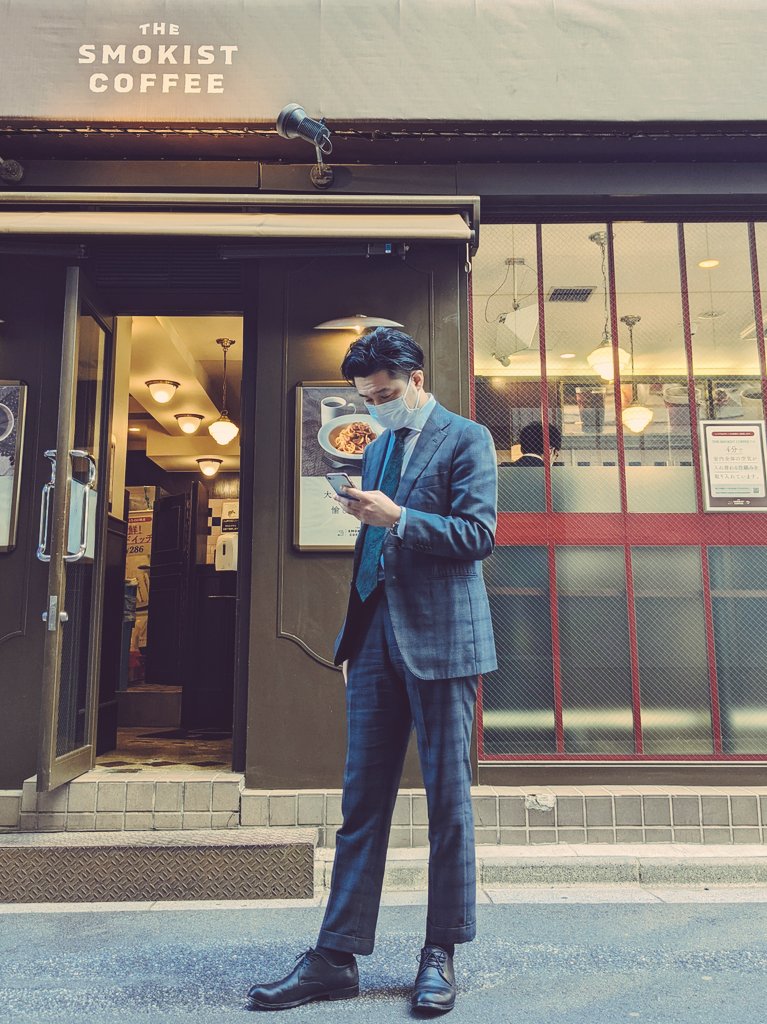 tyuke109's tweet photo. 珍しく外回り。
suits #greenlabelrelaxing
shoes #padrone
tie #dottailor
shirt #kei
#スーツスタイル
#スーツ男子
#スーツコーデ
#suitsstyle
#suits
#平日スーツ
#ネクタイ
#タイドアップ https://t.co/kFc5LYPjA3