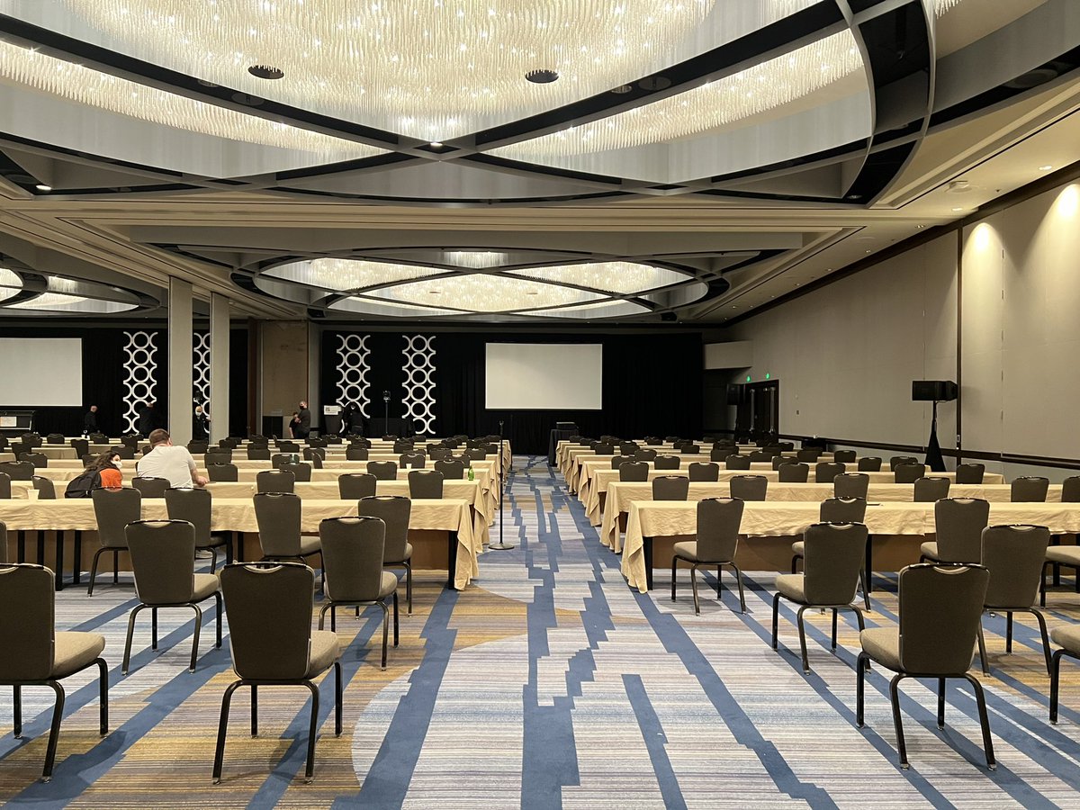 etoilezhhjd's tweet image. Can’t wait until tomorrow :) #SREcon #srecon22