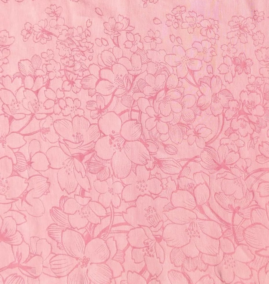DIDYMOS_Baby's tweet photo. Our cherry blossom in a new look, created by designer Mick. From one edge to the other, the blossoms become more filigree, a small leaf border then finishes off the model. 

#Didysling #didymos #babywearing #ringsling #tragenistschön #Kirchsblüte #didylove #didyfan #tragemama https://t.co/iCL88xNnus