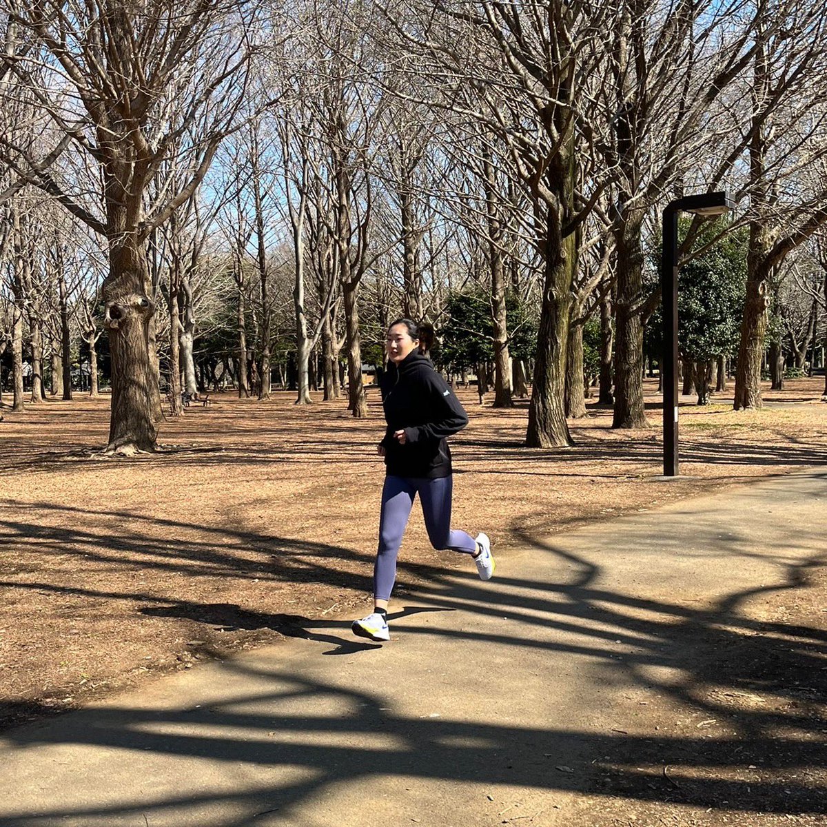 lenacosofficial's tweet photo. ストレッチ性に優れたレギンスは、身体の動きを妨げられることなく、ストレスフリーでトレーニングに集中することができます。

ブルーパープルのレギンスでフィットネスシーンでの服装も楽しみませんか✨？！

#lacrosse #sports  #running
#ラクロス #スポーツウェア #ランニング #トレーニング https://t.co/acxFLhJPqK