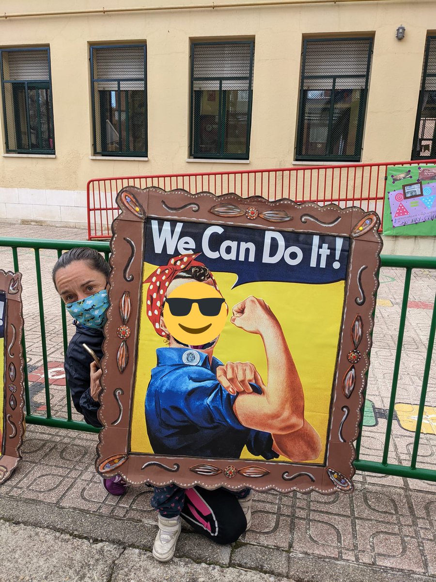 TamaraSanfabio's tweet photo. Nuestra escuela @AngelesAmpa tiene un tren en la entrada, el año pasado elegimos subirnos a la #Educacion06 pero la @ComunidadMadrid NOS ECHA el curso que viene sin dejar seguir nuestra ruta #StopCierre06 #DefensaEducacion06 https://t.co/qT0y9fYs4g
