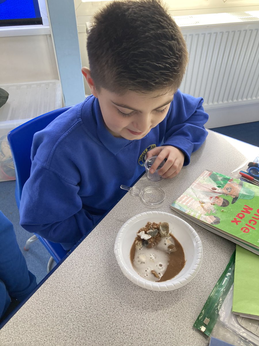 PotterStAcademy's tweet photo. Year Five searching for signs of life in their Mars rock sample #MarsDay22 https://t.co/wsp7gzX68C