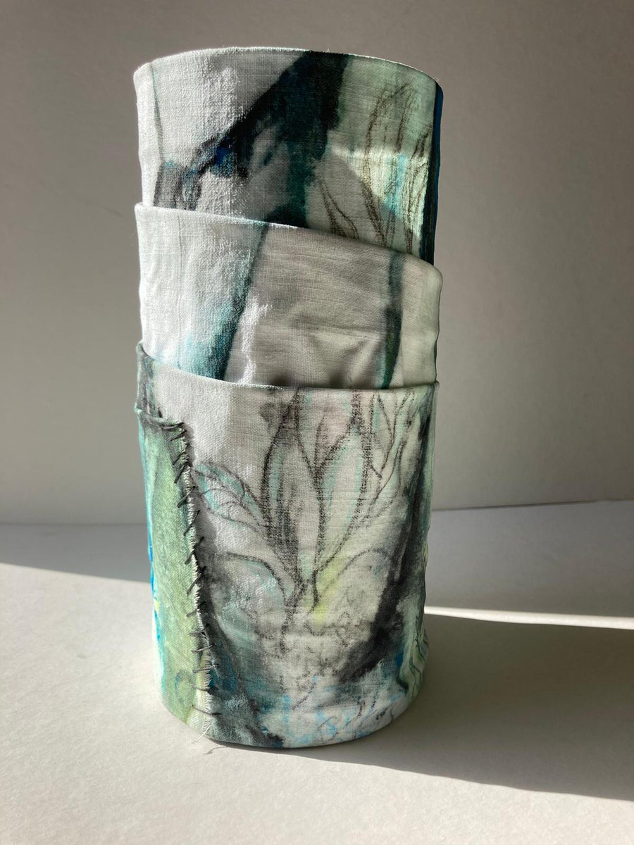 Phoenix member Kate Davis has been experimenting with making three dimensional vessels. 
#textilesculpture #3dart