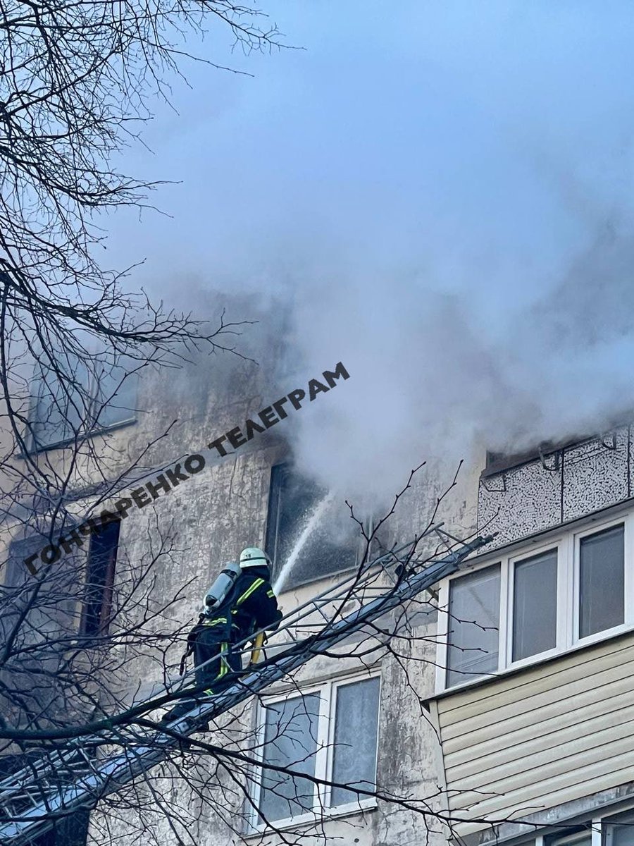 İşgalciler Kyiv’de bu sabah yine sivil eve saldırı düzenlendi