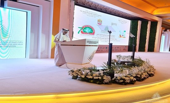 JordanNashama1's tweet photo. كرم معالي الشيخ نهيان مبارك آل نهيان  عدداً من الشخصيات التي ساهمت في خدمة وتطوير قطاع زراعة النخيل وإنتاج التمور، ومنهم معالي الدكتور محمود الدويري، وزير الزراعة الاردني السابق، والأستاذ ثائر فيصل  العدوان في حفل تكريم الفائزين بجائزه خليفة الدولية. 
#الاردن
#انجازات_اردنية https://t.co/XkvlxBRjjR