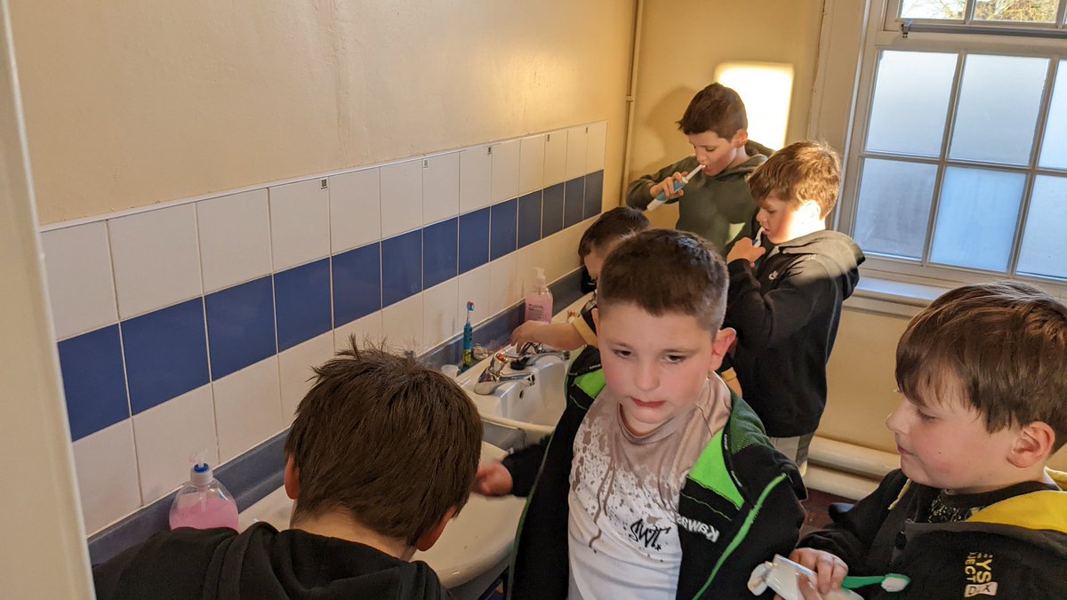 KnypersleyFirst's tweet photo. Good morning everyone! The Year 4s are up, teeth brushed and ready for breakfast! #ReadyForAdventures https://t.co/aJNHMBw2FH